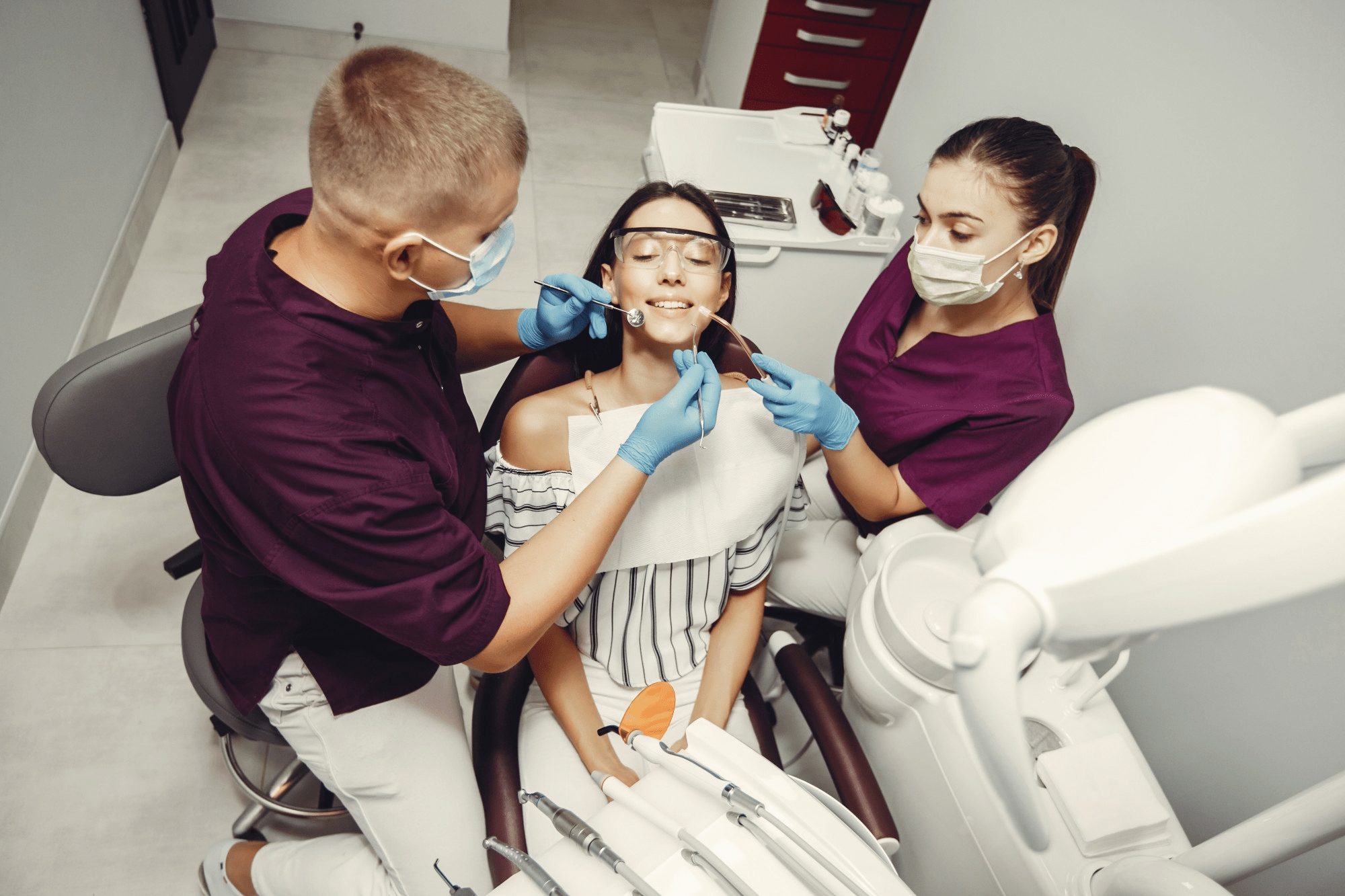 The Mysterious Grey Tooth: More Than Just a Color Change with Puri Dentistry in Oxnarrd, CA.