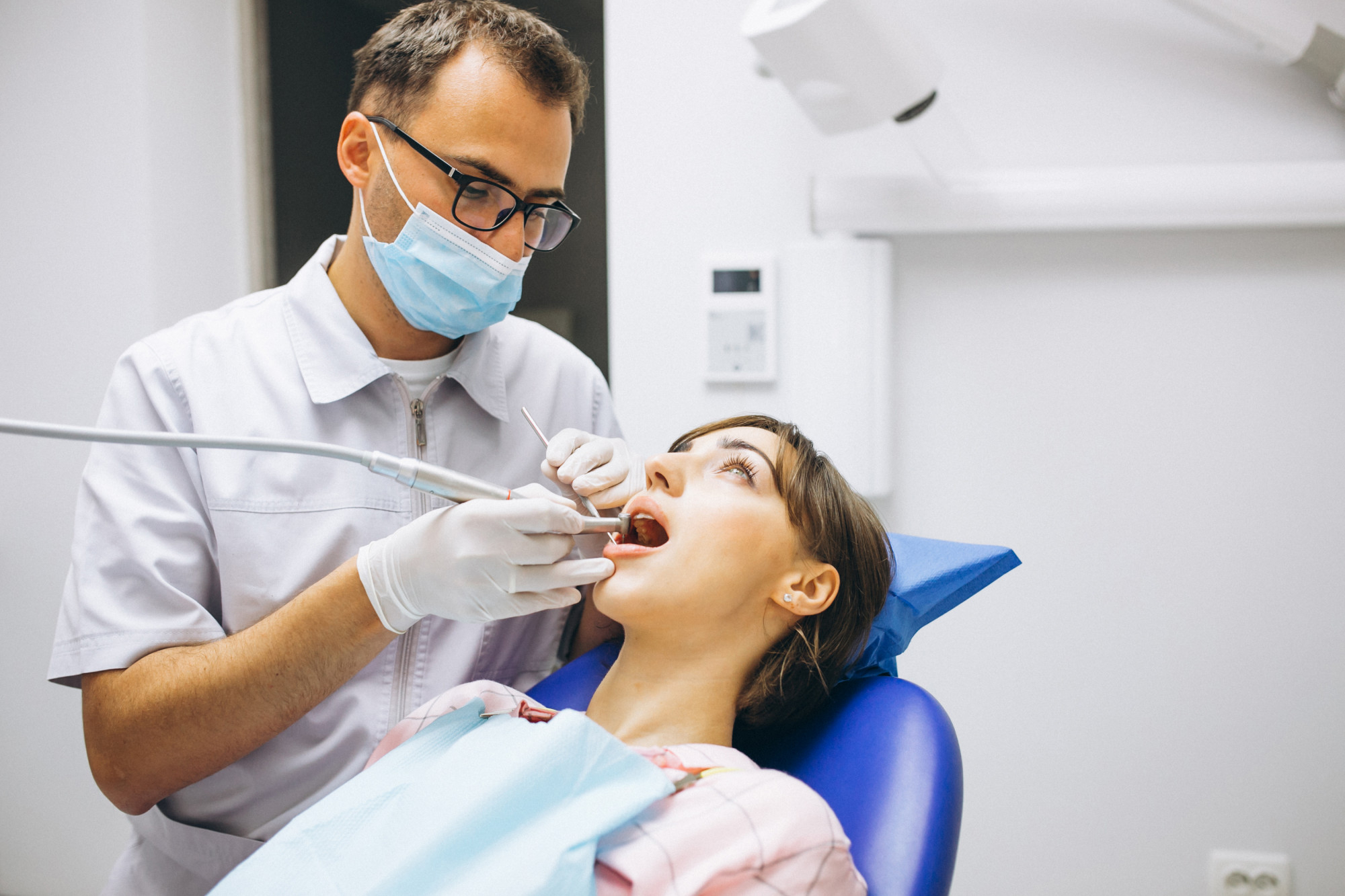 How to Best Handle Tooth Extraction in Camarillo